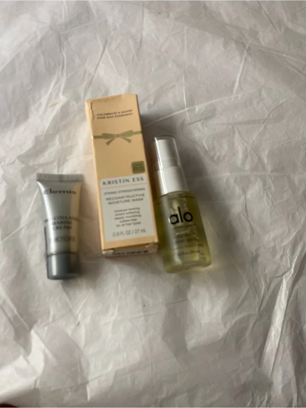 ALO Yoga lightweight facial